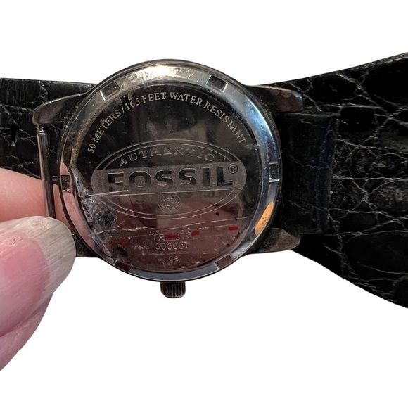 Fossil VINTAGE 90’s Watch Stainless Steel & Water resistant, Black Leather Band